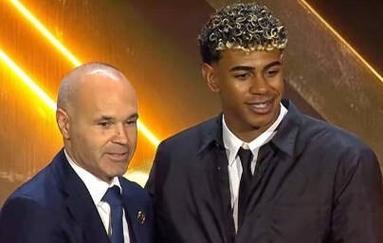 17分惨败！青岛男篮主场负上海，用人保守暴露战术体系问题